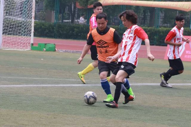 官方：瓦伦西亚主帅巴拉哈下课