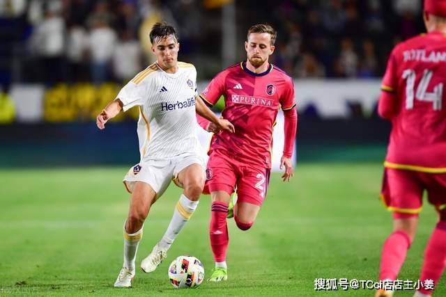 萨里：很遗憾执教切尔西一年就离开 希望回英超